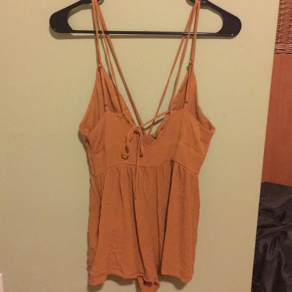 Sexy golden yellow mini romper - Picture 5 of 8